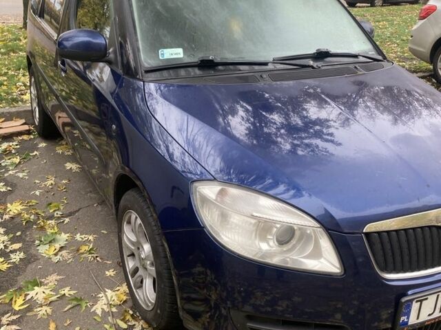 Синий Шкода Румстер, объемом двигателя 1.4 л и пробегом 334 тыс. км за 2800 $, фото 2 на Automoto.ua