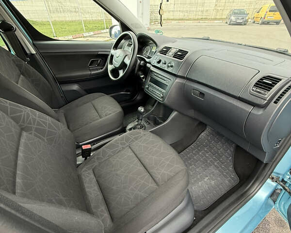 Синій Шкода Румстер, об'ємом двигуна 1.2 л та пробігом 180 тис. км за 6800 $, фото 5 на Automoto.ua