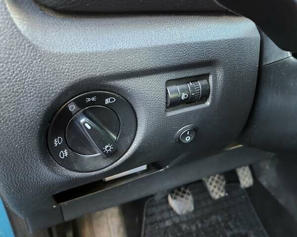 Синій Шкода Румстер, об'ємом двигуна 1.2 л та пробігом 228 тис. км за 5000 $, фото 12 на Automoto.ua