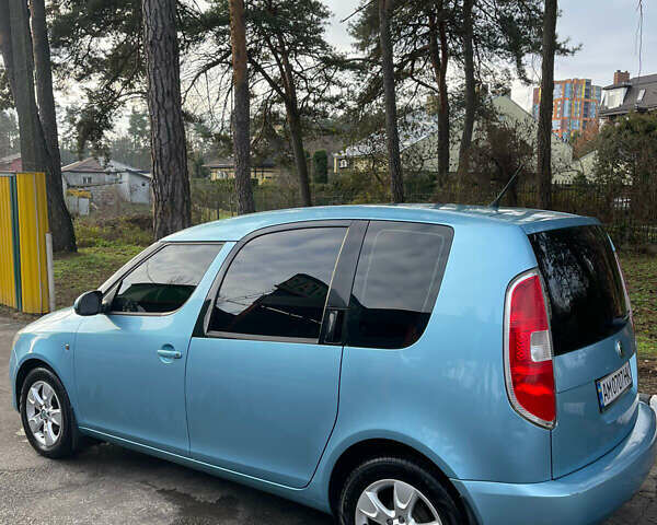 Синий Шкода Румстер, объемом двигателя 1.39 л и пробегом 114 тыс. км за 6500 $, фото 3 на Automoto.ua