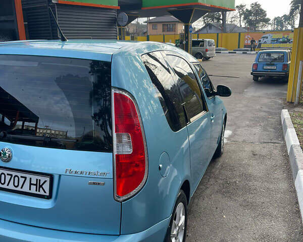 Синий Шкода Румстер, объемом двигателя 1.39 л и пробегом 114 тыс. км за 6500 $, фото 8 на Automoto.ua