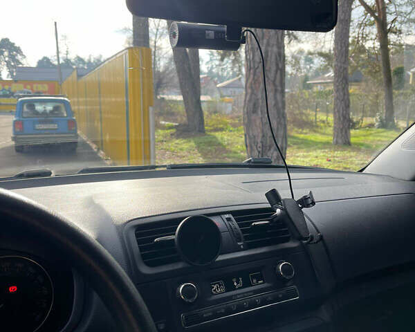 Синий Шкода Румстер, объемом двигателя 1.39 л и пробегом 114 тыс. км за 6500 $, фото 14 на Automoto.ua