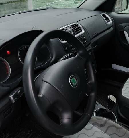 Синій Шкода Румстер, об'ємом двигуна 1.4 л та пробігом 195 тис. км за 5400 $, фото 5 на Automoto.ua