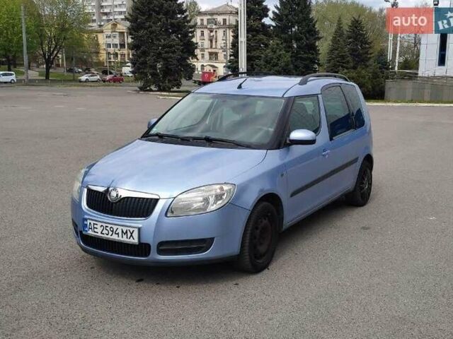 Синий Шкода Румстер, объемом двигателя 1.4 л и пробегом 330 тыс. км за 5800 $, фото 5 на Automoto.ua