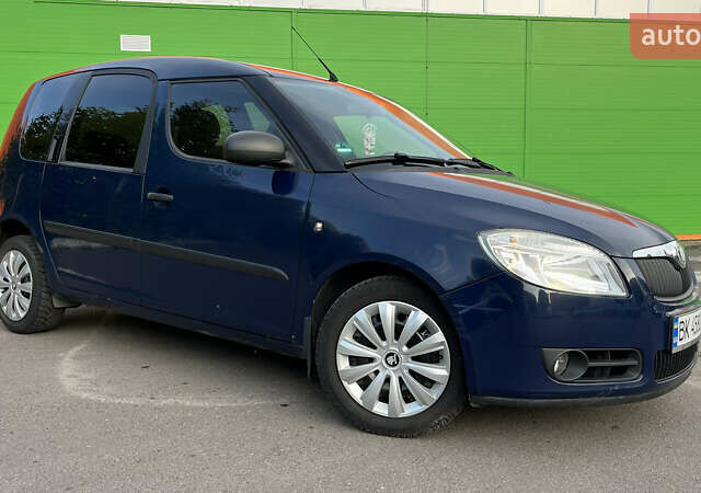 Синий Шкода Румстер, объемом двигателя 1.2 л и пробегом 383 тыс. км за 4700 $, фото 1 на Automoto.ua