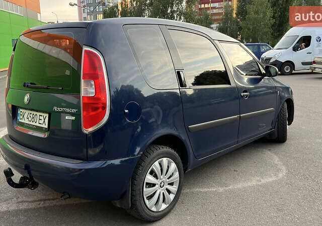 Синий Шкода Румстер, объемом двигателя 1.2 л и пробегом 383 тыс. км за 4700 $, фото 4 на Automoto.ua