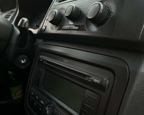 Синий Шкода Румстер, объемом двигателя 1.2 л и пробегом 383 тыс. км за 4700 $, фото 14 на Automoto.ua