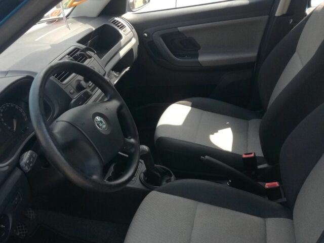 Синий Шкода Румстер, объемом двигателя 1.2 л и пробегом 225 тыс. км за 3000 $, фото 2 на Automoto.ua