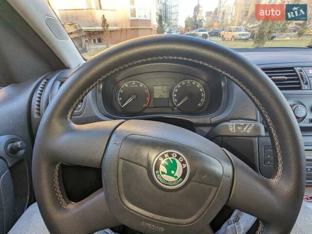 Синий Шкода Румстер, объемом двигателя 1.39 л и пробегом 200 тыс. км за 4600 $, фото 7 на Automoto.ua
