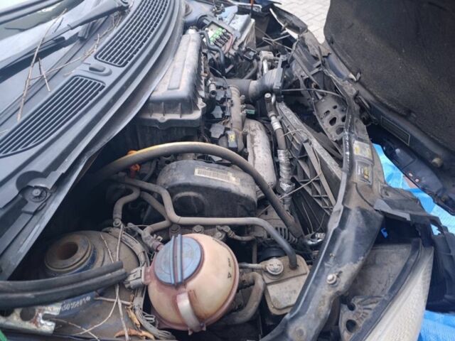 Синий Шкода Румстер, объемом двигателя 1.4 л и пробегом 300 тыс. км за 2000 $, фото 6 на Automoto.ua