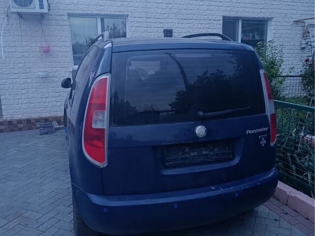 Синий Шкода Румстер, объемом двигателя 1.4 л и пробегом 300 тыс. км за 2000 $, фото 5 на Automoto.ua