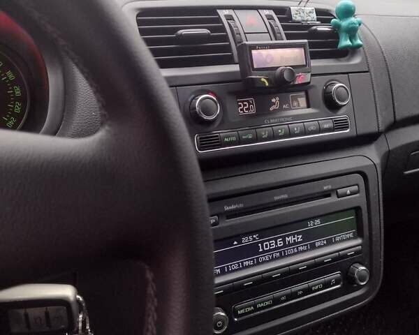 Синій Шкода Румстер, об'ємом двигуна 1.6 л та пробігом 390 тис. км за 5999 $, фото 14 на Automoto.ua