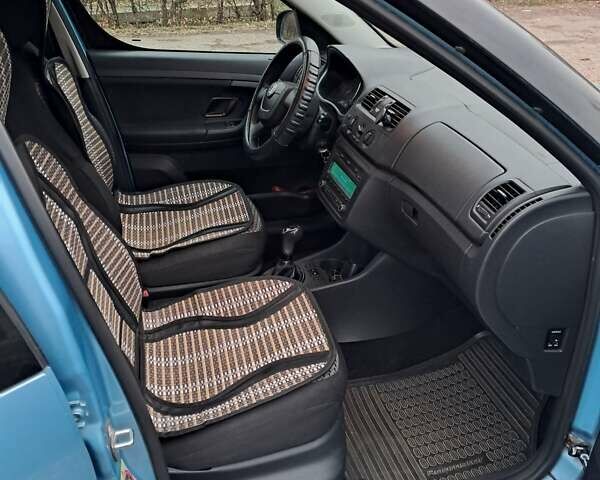 Синий Шкода Румстер, объемом двигателя 1.2 л и пробегом 160 тыс. км за 5700 $, фото 7 на Automoto.ua