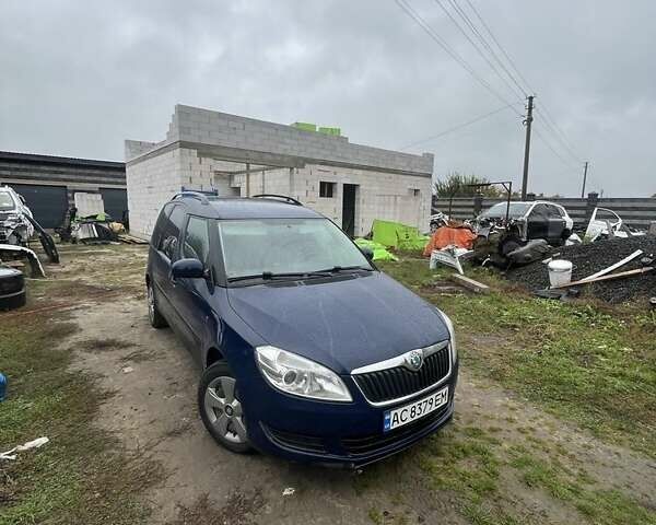 Синий Шкода Румстер, объемом двигателя 1.2 л и пробегом 232 тыс. км за 6500 $, фото 2 на Automoto.ua
