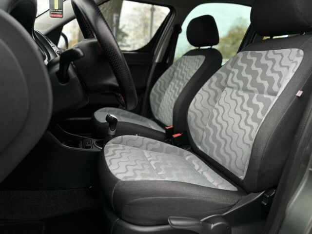 Зелений Шкода Румстер, об'ємом двигуна 1.4 л та пробігом 216 тис. км за 6000 $, фото 6 на Automoto.ua