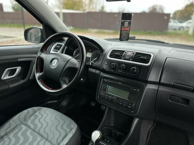 Зелений Шкода Румстер, об'ємом двигуна 1.4 л та пробігом 216 тис. км за 6000 $, фото 7 на Automoto.ua