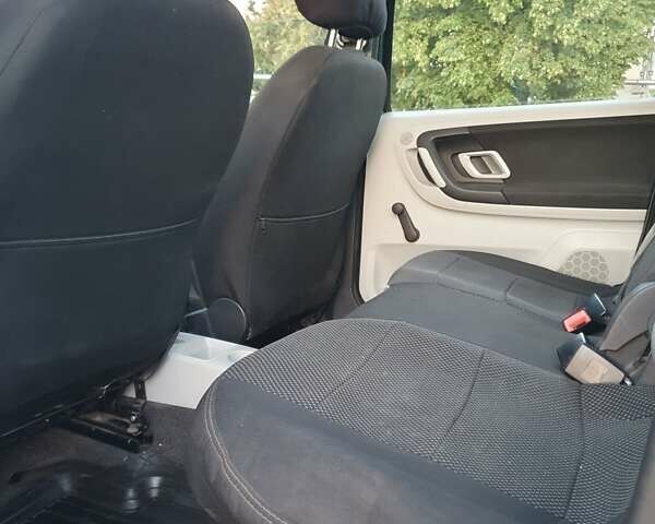 Зеленый Шкода Румстер, объемом двигателя 1.39 л и пробегом 385 тыс. км за 3900 $, фото 1 на Automoto.ua