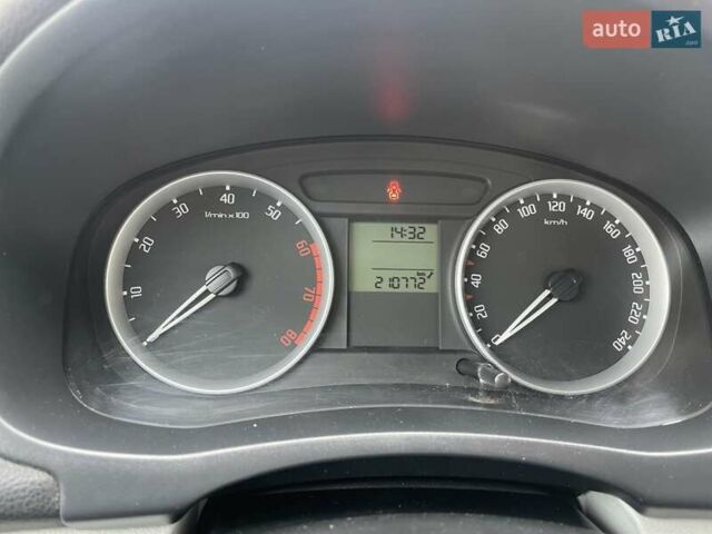 Шкода Румстер 2007 в Сумах на Automoto.ua Зеленый Шкода Румстер, объемом двигателя 1.4 л и пробегом 211 тыс. км за 7250 $, фото 4 на Automoto.ua