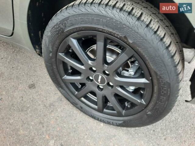 Зелений Шкода Румстер, об'ємом двигуна 1.6 л та пробігом 177 тис. км за 7100 $, фото 49 на Automoto.ua