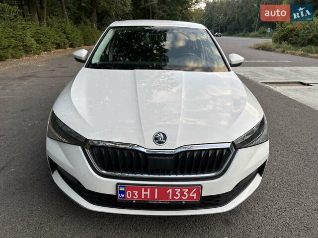 Білий Шкода Scala, об'ємом двигуна 1.6 л та пробігом 290 тис. км за 12700 $, фото 1 на Automoto.ua