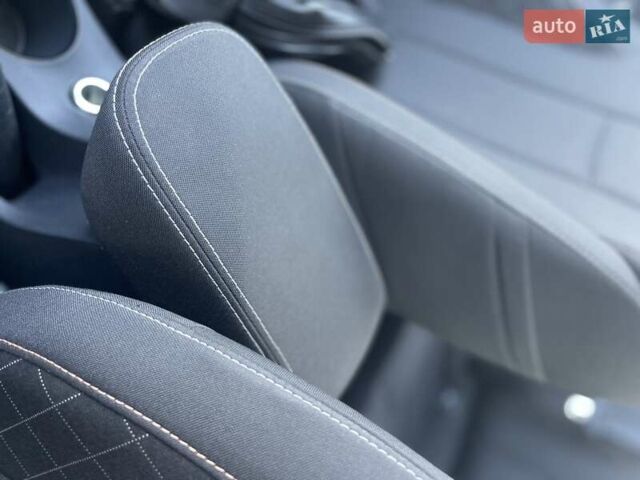 Белый Шкода Scala, объемом двигателя 1.6 л и пробегом 293 тыс. км за 12900 $, фото 50 на Automoto.ua