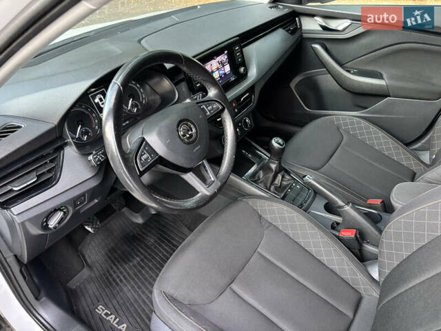 Білий Шкода Scala, об'ємом двигуна 1.6 л та пробігом 290 тис. км за 12700 $, фото 9 на Automoto.ua