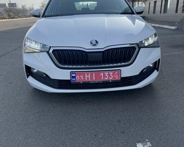 Белый Шкода Scala, объемом двигателя 1.6 л и пробегом 293 тыс. км за 12900 $, фото 35 на Automoto.ua