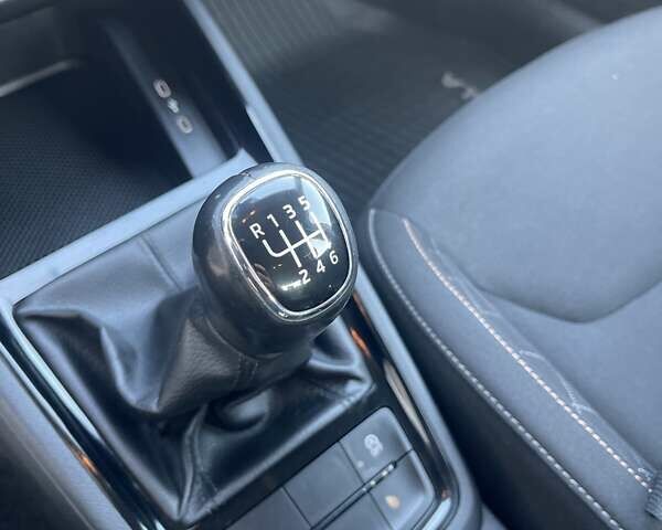 Белый Шкода Scala, объемом двигателя 1.6 л и пробегом 293 тыс. км за 12900 $, фото 47 на Automoto.ua