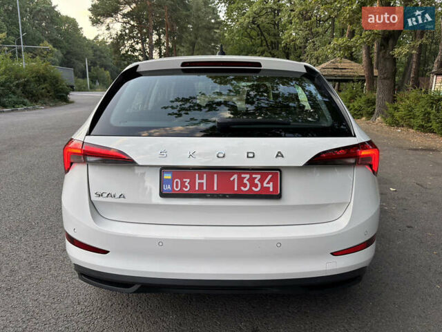 Білий Шкода Scala, об'ємом двигуна 1.6 л та пробігом 290 тис. км за 12700 $, фото 5 на Automoto.ua