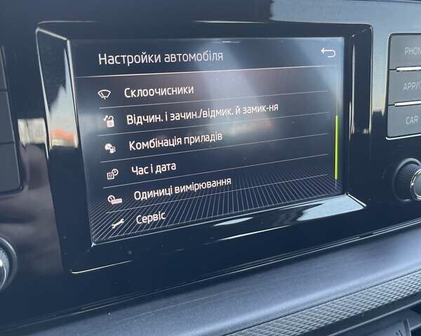 Белый Шкода Scala, объемом двигателя 1.6 л и пробегом 293 тыс. км за 12900 $, фото 62 на Automoto.ua