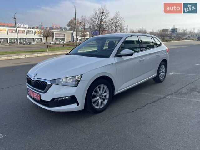 Белый Шкода Scala, объемом двигателя 1.6 л и пробегом 293 тыс. км за 12900 $, фото 21 на Automoto.ua