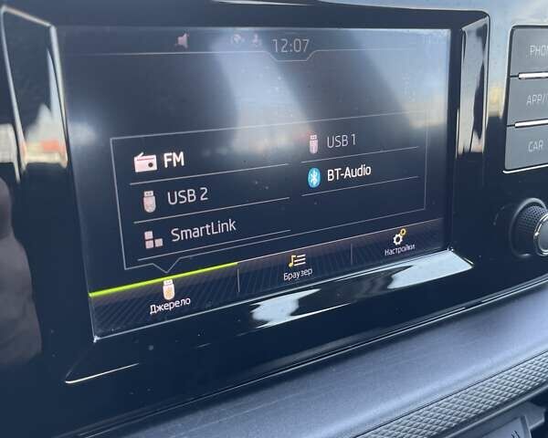 Белый Шкода Scala, объемом двигателя 1.6 л и пробегом 293 тыс. км за 12900 $, фото 61 на Automoto.ua