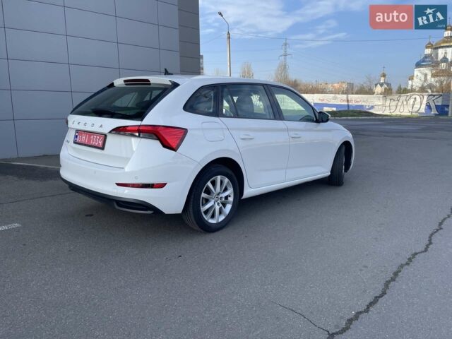 Білий Шкода Scala, об'ємом двигуна 1.6 л та пробігом 300 тис. км за 11150 $, фото 18 на Automoto.ua