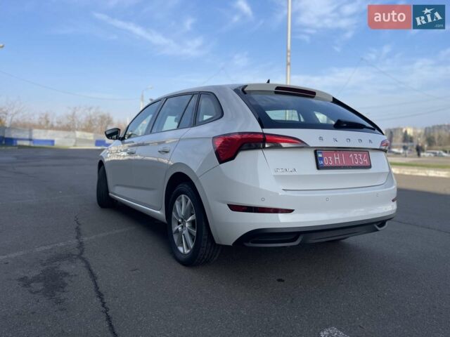 Білий Шкода Scala, об'ємом двигуна 1.6 л та пробігом 300 тис. км за 11150 $, фото 6 на Automoto.ua