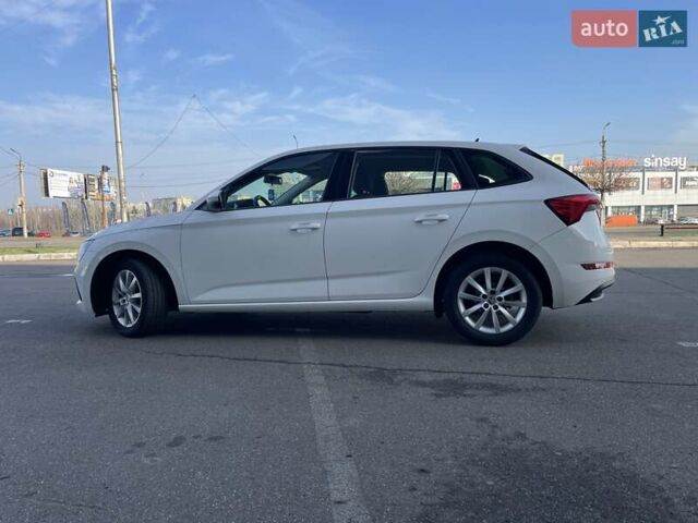 Белый Шкода Scala, объемом двигателя 1.6 л и пробегом 293 тыс. км за 12900 $, фото 2 на Automoto.ua