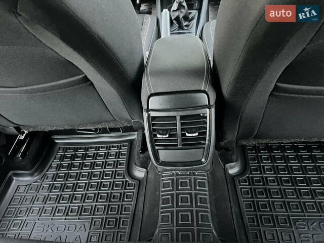 Білий Шкода Scala, об'ємом двигуна 1.6 л та пробігом 167 тис. км за 13999 $, фото 22 на Automoto.ua