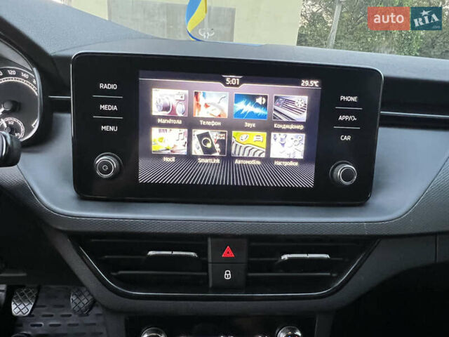 Білий Шкода Scala, об'ємом двигуна 1.6 л та пробігом 167 тис. км за 13999 $, фото 15 на Automoto.ua