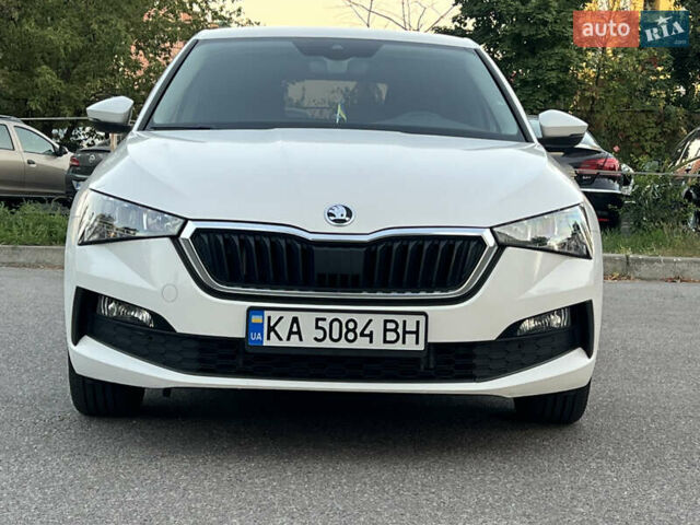 Білий Шкода Scala, об'ємом двигуна 1.6 л та пробігом 167 тис. км за 13999 $, фото 7 на Automoto.ua
