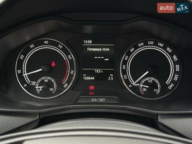 Білий Шкода Scala, об'ємом двигуна 1.6 л та пробігом 169 тис. км за 13500 $, фото 10 на Automoto.ua