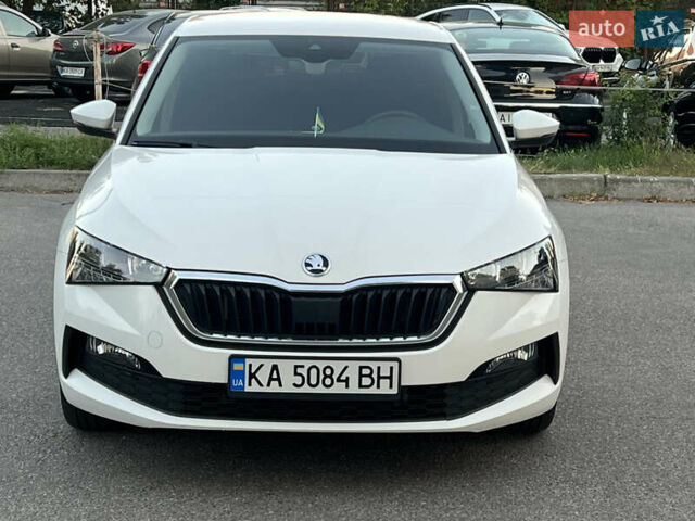 Білий Шкода Scala, об'ємом двигуна 1.6 л та пробігом 167 тис. км за 13999 $, фото 6 на Automoto.ua
