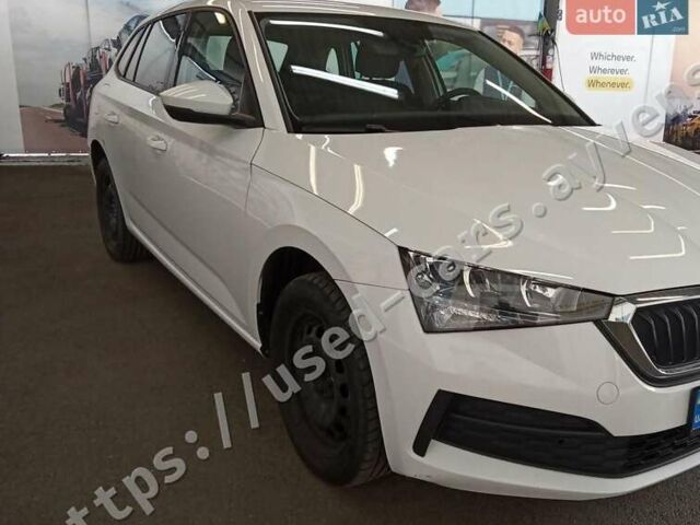 Білий Шкода Scala, об'ємом двигуна 1.6 л та пробігом 47 тис. км за 16755 $, фото 4 на Automoto.ua