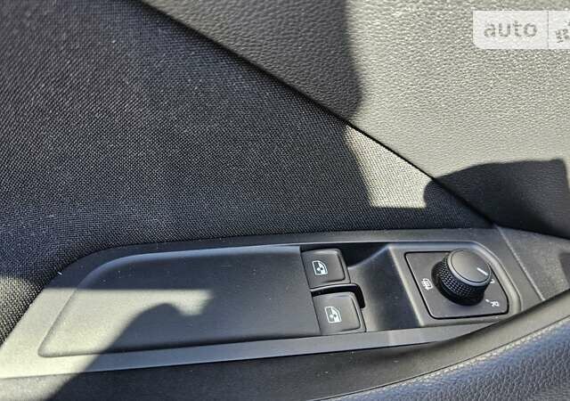 Білий Шкода Scala, об'ємом двигуна 1.6 л та пробігом 16 тис. км за 19500 $, фото 11 на Automoto.ua