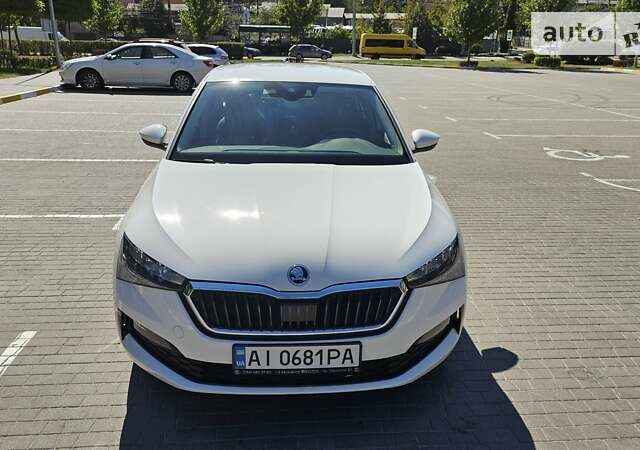 Білий Шкода Scala, об'ємом двигуна 1.6 л та пробігом 16 тис. км за 19500 $, фото 8 на Automoto.ua