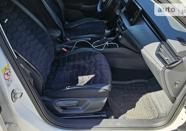 Білий Шкода Scala, об'ємом двигуна 1.6 л та пробігом 16 тис. км за 19500 $, фото 17 на Automoto.ua