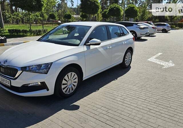 Білий Шкода Scala, об'ємом двигуна 1.6 л та пробігом 16 тис. км за 19500 $, фото 3 на Automoto.ua
