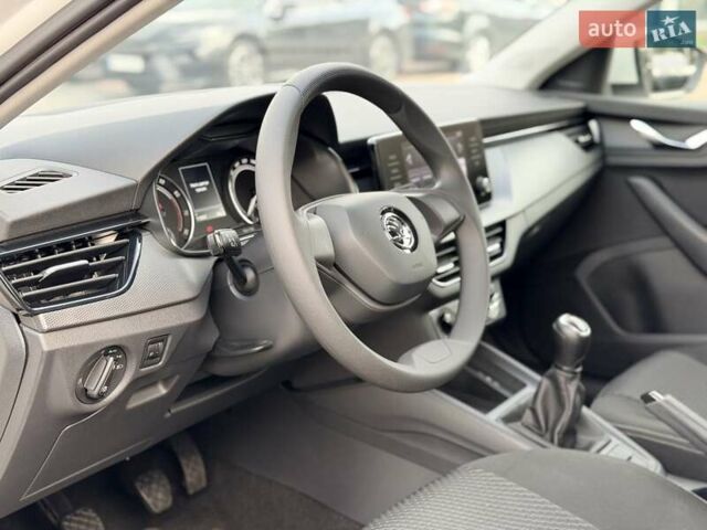 Белый Шкода Scala, объемом двигателя 1.6 л и пробегом 113 тыс. км за 15090 $, фото 12 на Automoto.ua