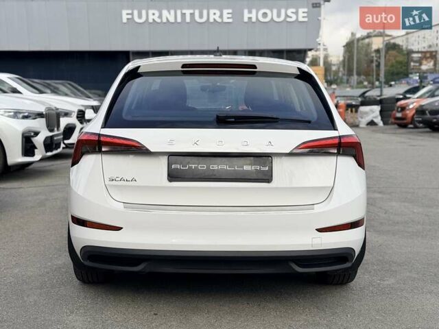 Білий Шкода Scala, об'ємом двигуна 1.6 л та пробігом 113 тис. км за 14200 $, фото 2 на Automoto.ua