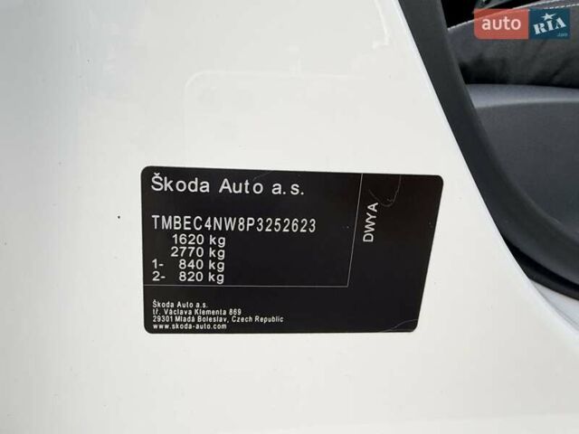Белый Шкода Scala, объемом двигателя 1.6 л и пробегом 113 тыс. км за 15090 $, фото 20 на Automoto.ua