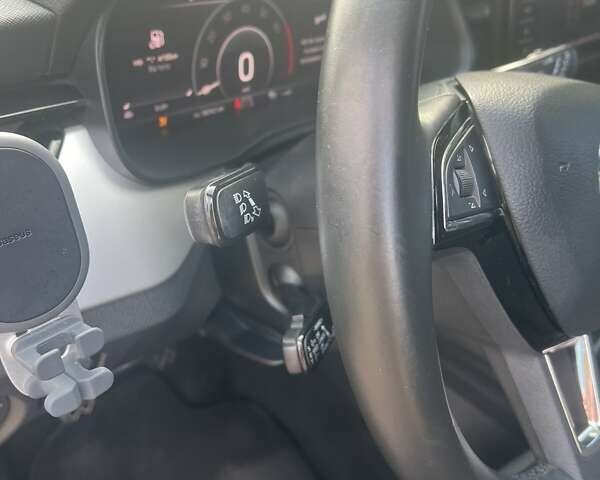 Черный Шкода Scala, объемом двигателя 1 л и пробегом 72 тыс. км за 13700 $, фото 10 на Automoto.ua