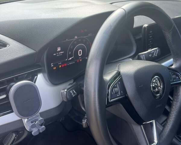 Черный Шкода Scala, объемом двигателя 1 л и пробегом 72 тыс. км за 13700 $, фото 6 на Automoto.ua